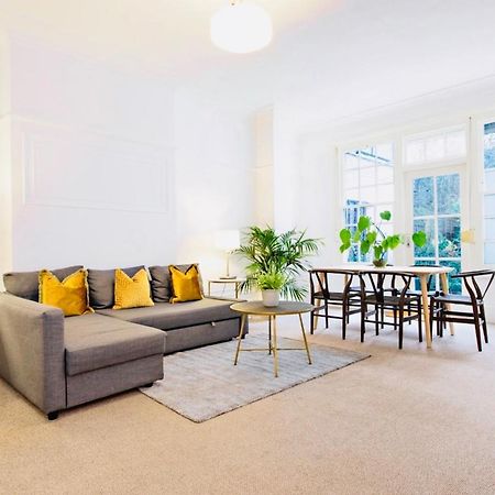 Spacious & Charming Garden Flat -Zone 2- Great For Central London Access Kültér fotó