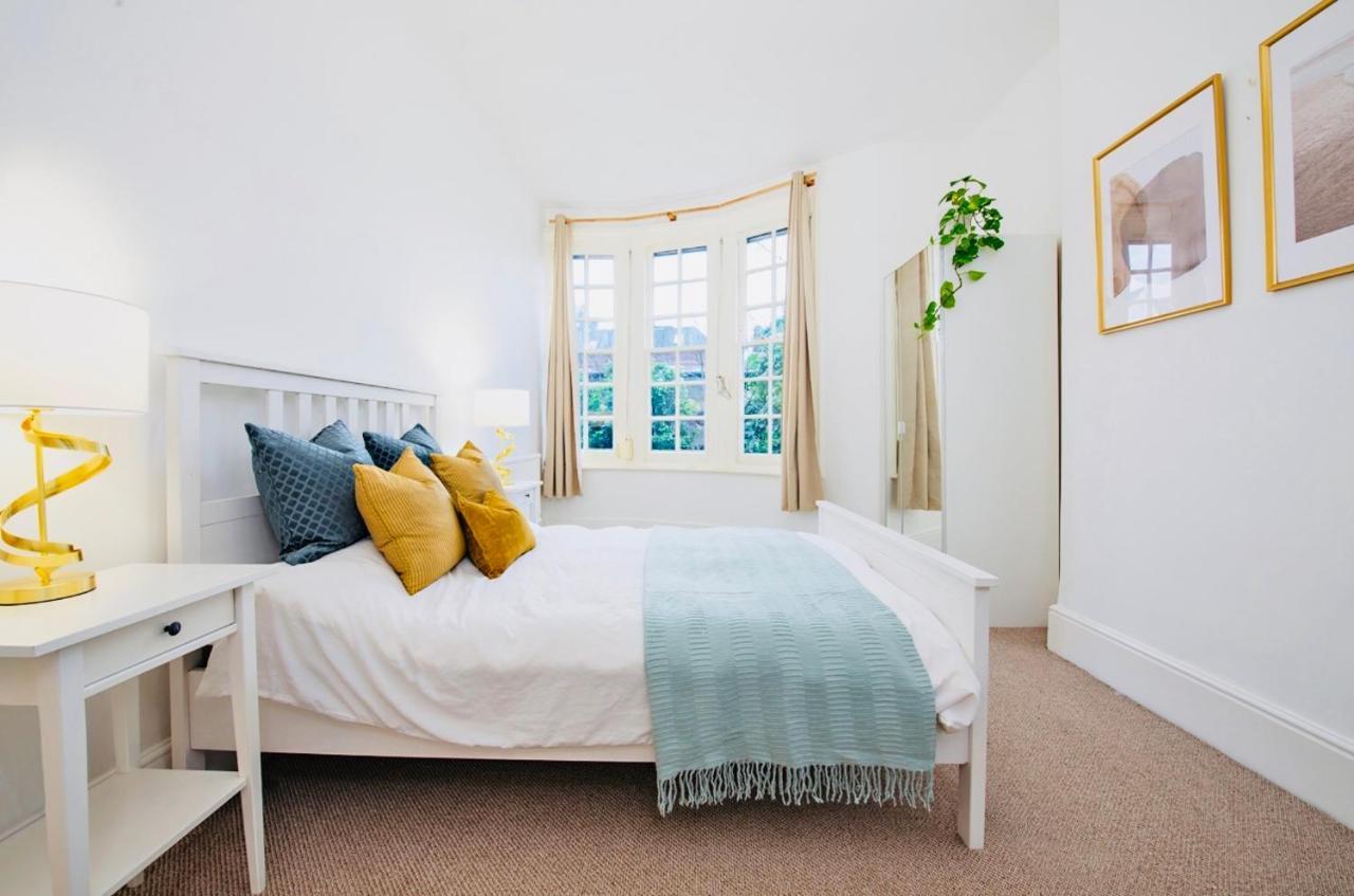 Spacious & Charming Garden Flat -Zone 2- Great For Central London Access Kültér fotó